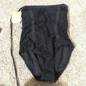 NWT Bond Eye Australia One Piece Bathing Suit